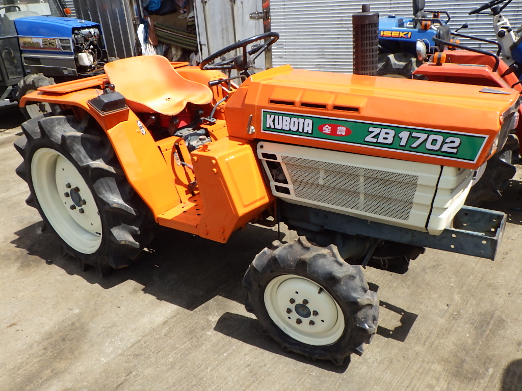 Item No. 17264 KUBOTA B1702DT(4WD) S/N.52993 – DUYANH CORPORATION